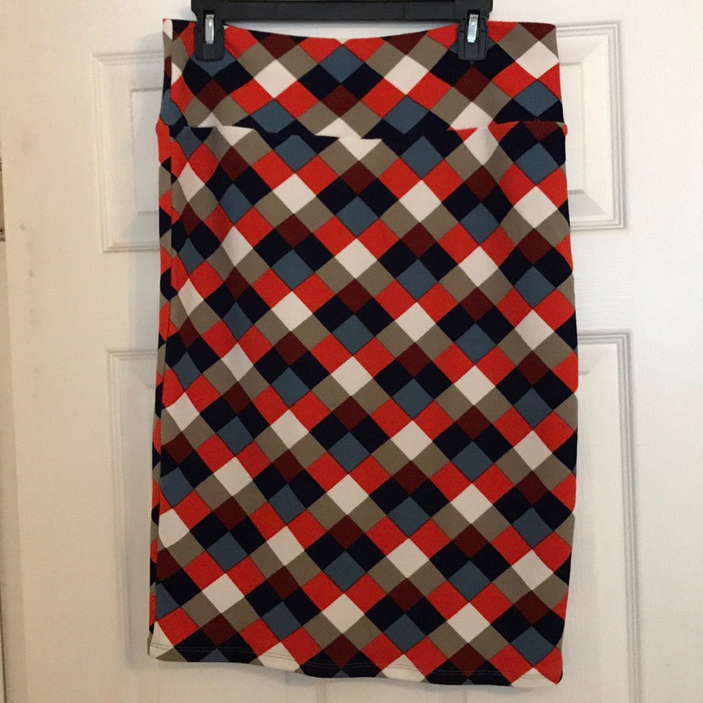 Lularoe Cassie L. New without tags.